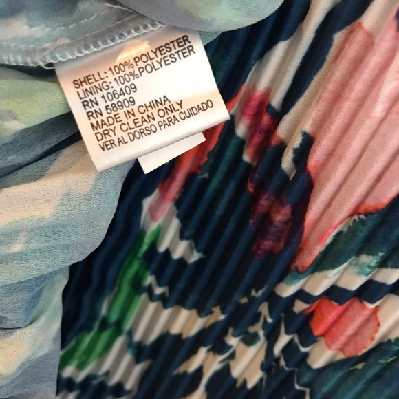 Gianni Bini Floral Off the shoulder accordion too - Picture 11 of 11